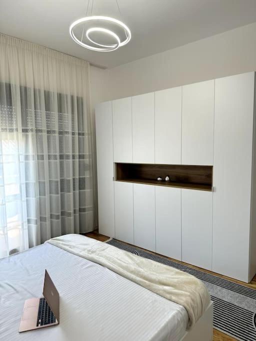 Sol Apartments - 2 Bedrooms Shkodra Kültér fotó