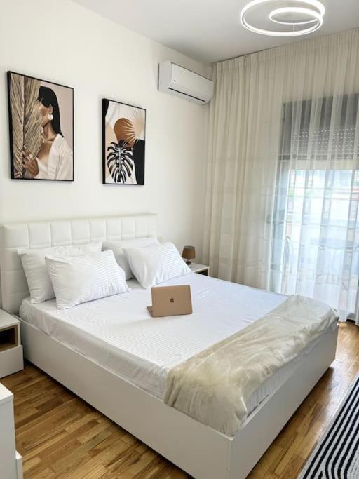 Sol Apartments - 2 Bedrooms Shkodra Kültér fotó